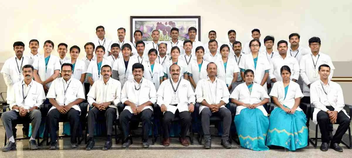 Experienced physiotherapy team and rehabilitation specialist at clinic